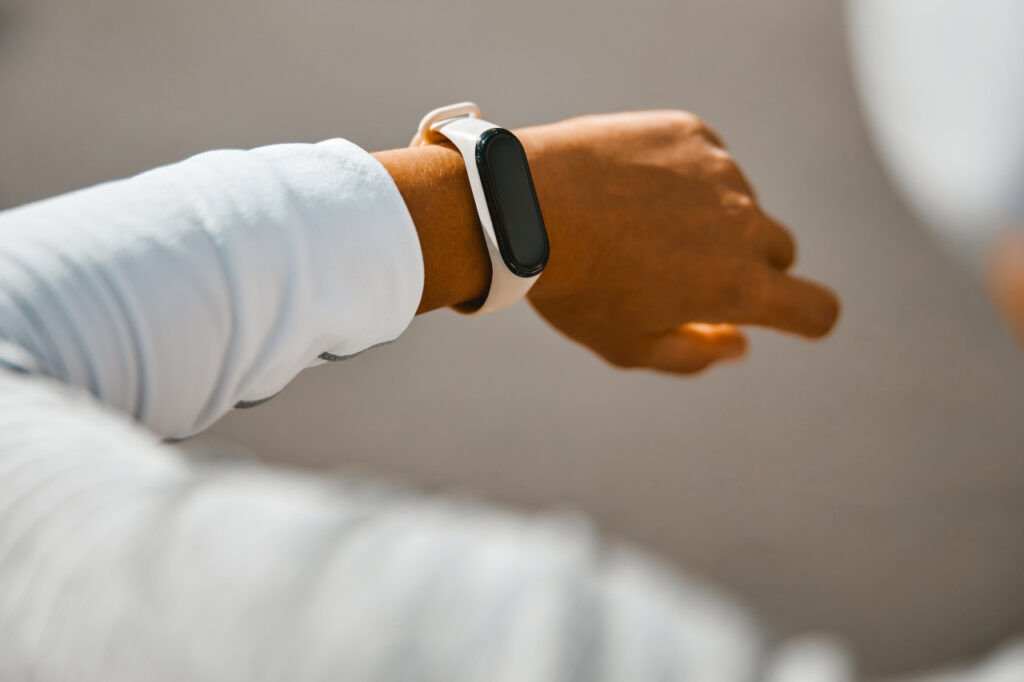 Jak długo powinien działać smartwatch? O baterii w urządzeniach Garett.